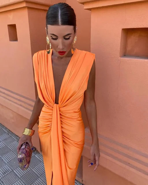 Anna - Sukienka Maxi z Eleganckim Plisowaniem